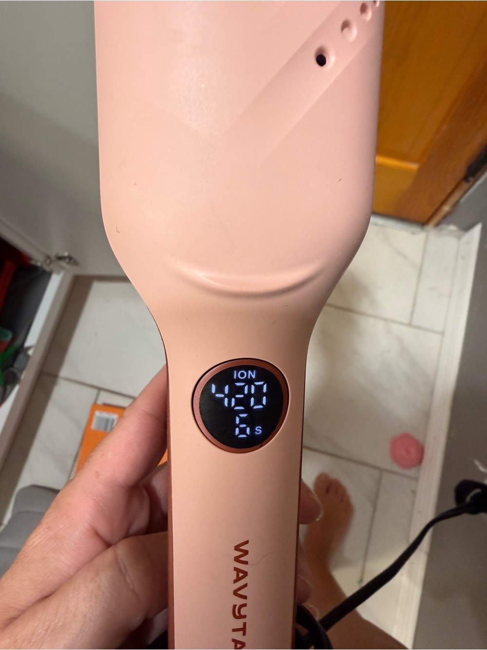 WavyTap Pink Ionic Hair Straightener Brush - Pink